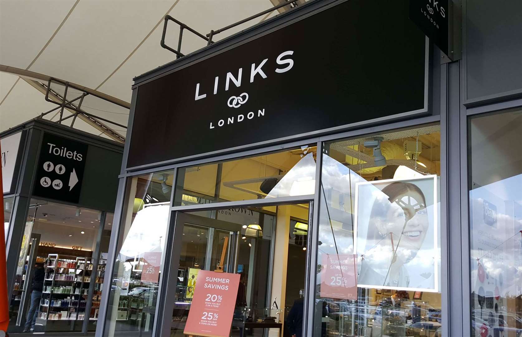 Ashford Designer Outlet Links of London shop remains open despite going into administration