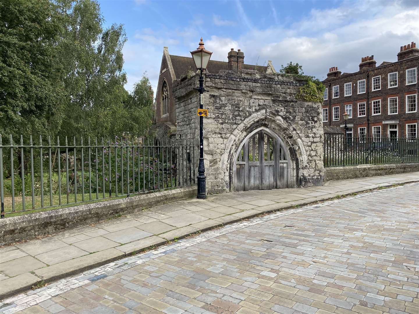 The Bishop's Gate at Rochester Cathedral, which is thought to be about 900 years old, will be restored after a fundraising campaign hit its £50,000 target