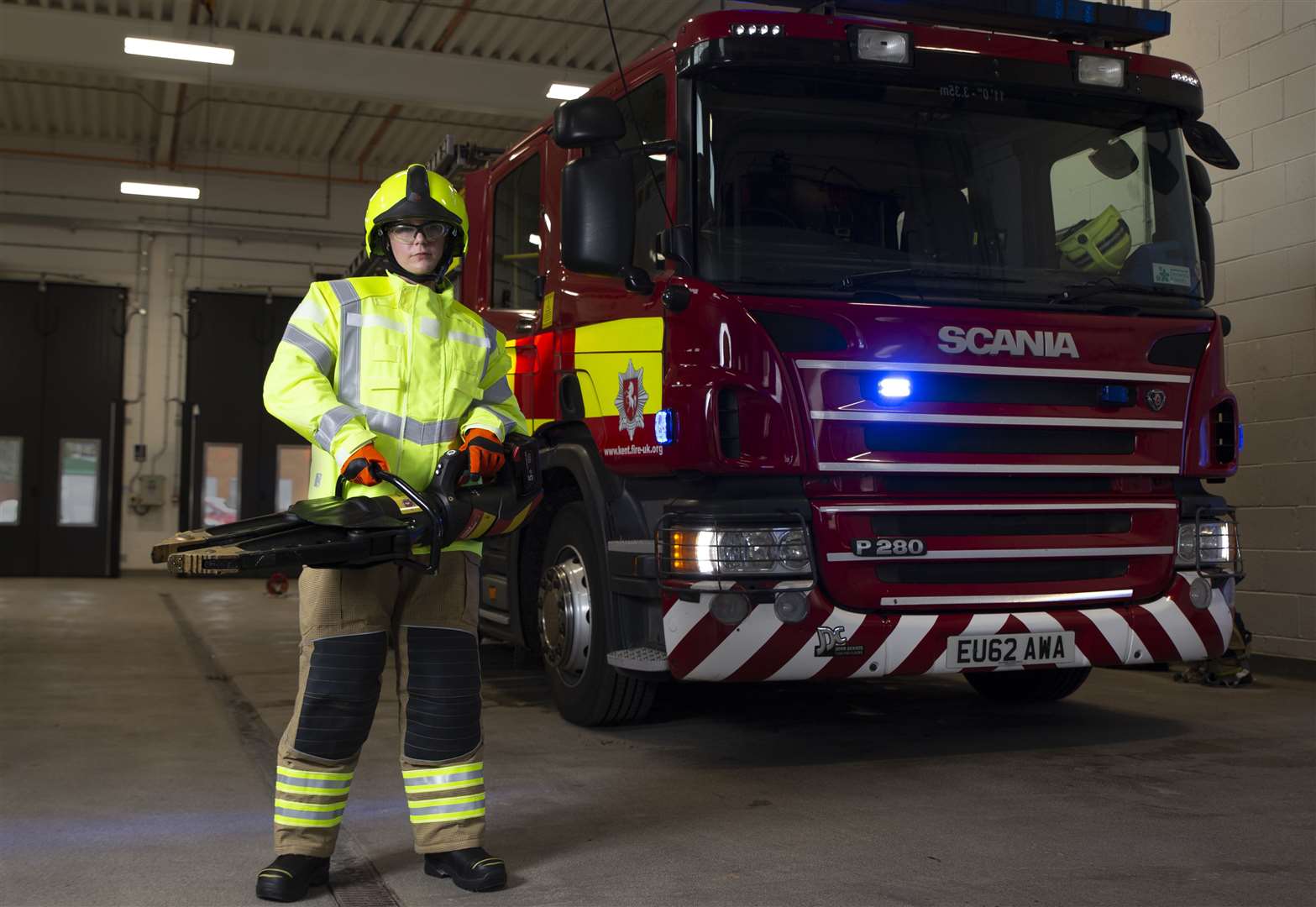 kent-fire-and-rescue-service-unveils-new-kit
