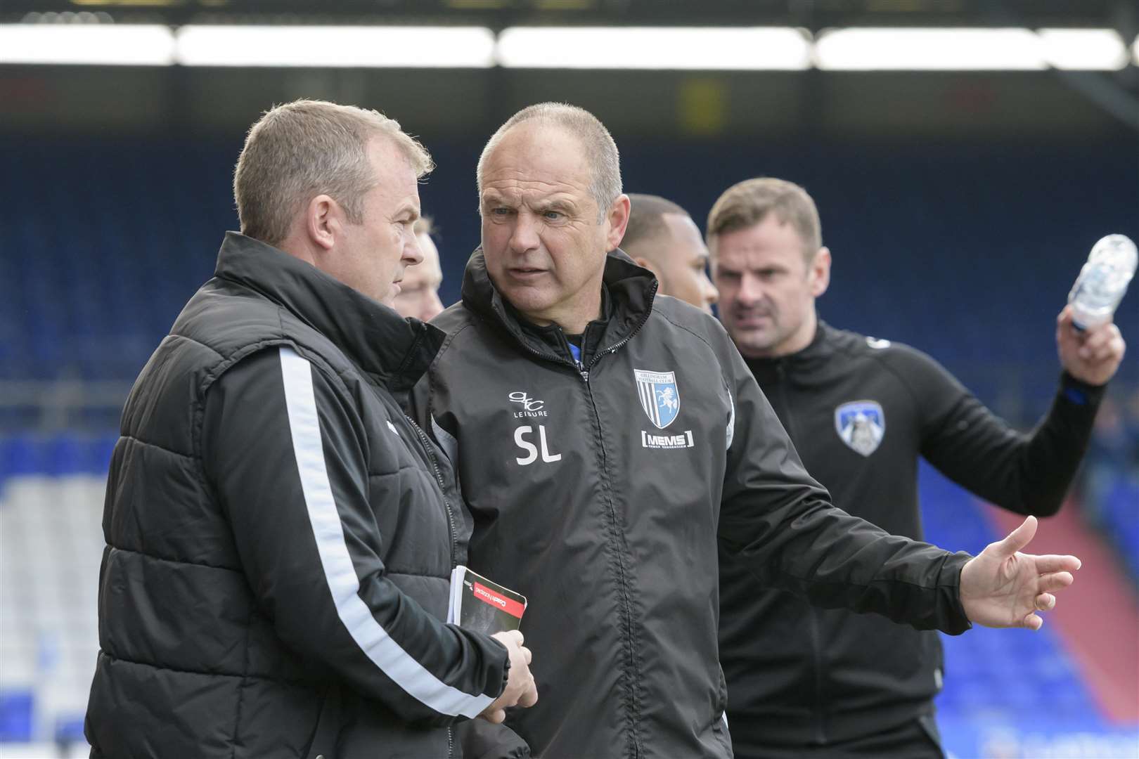 Steve Lovell and Mark Paterson talk tactics Picture: Andy Payton