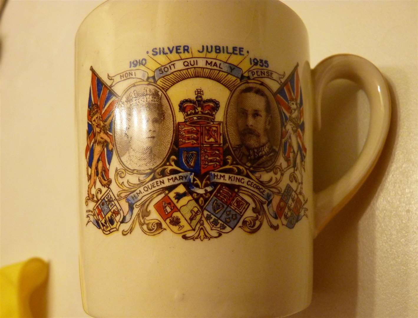 A small collection of silver jubilee mugs, like this one, remain in circulation. Picture credit: Bingham Heritage Trail Association.