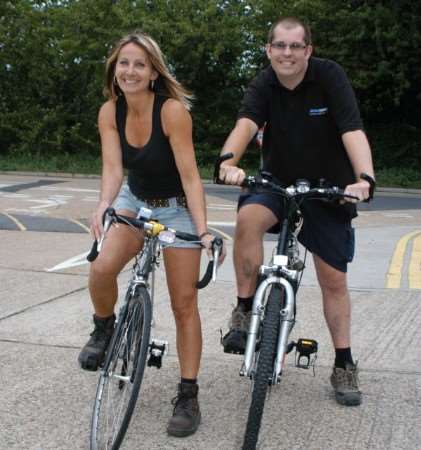 Debbie Jolly and Steve Palmer ready for their bike ride through India