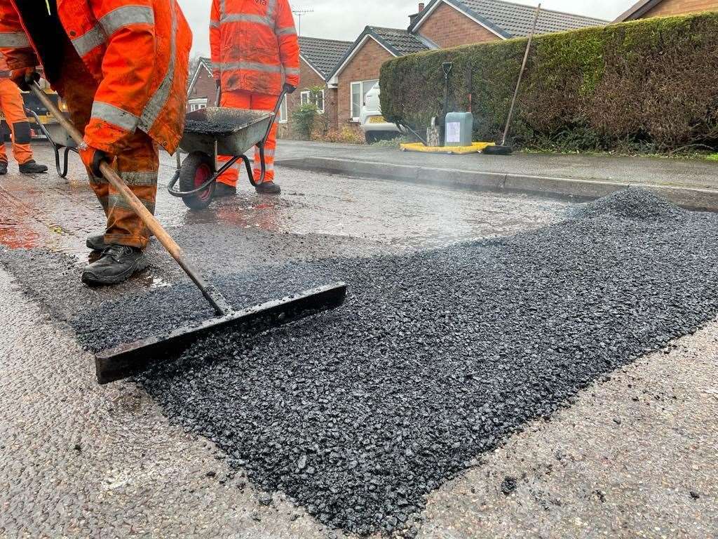 Drivers expect little increase in money available to fix roads, says the AA
