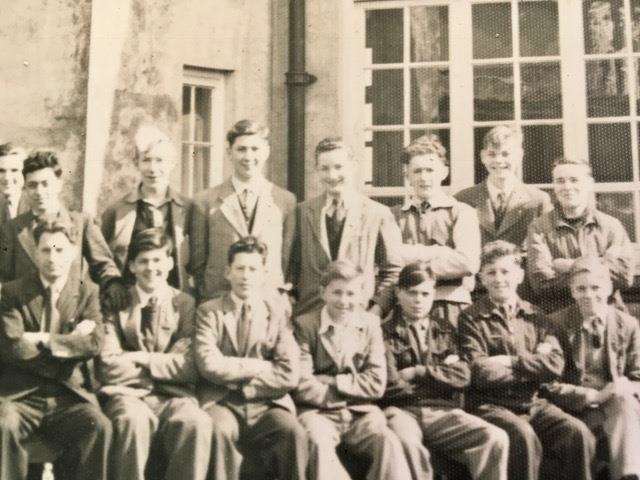 Were you in form 4M at Dartford West Secondary in1953? (3449525)