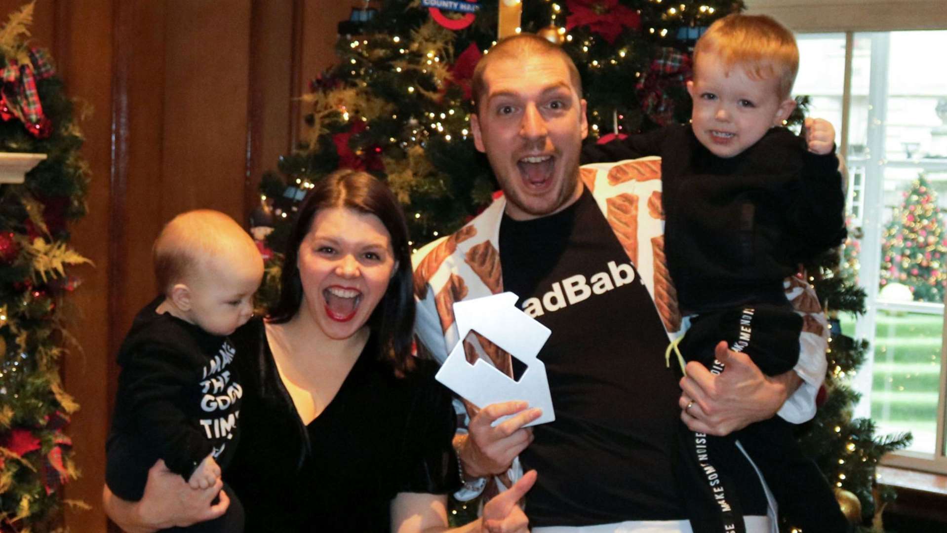 LadBaby couple Mark and Roxanne Hoyle will be signing books at Waterstones in Bluewater. Picture: RM Publicity