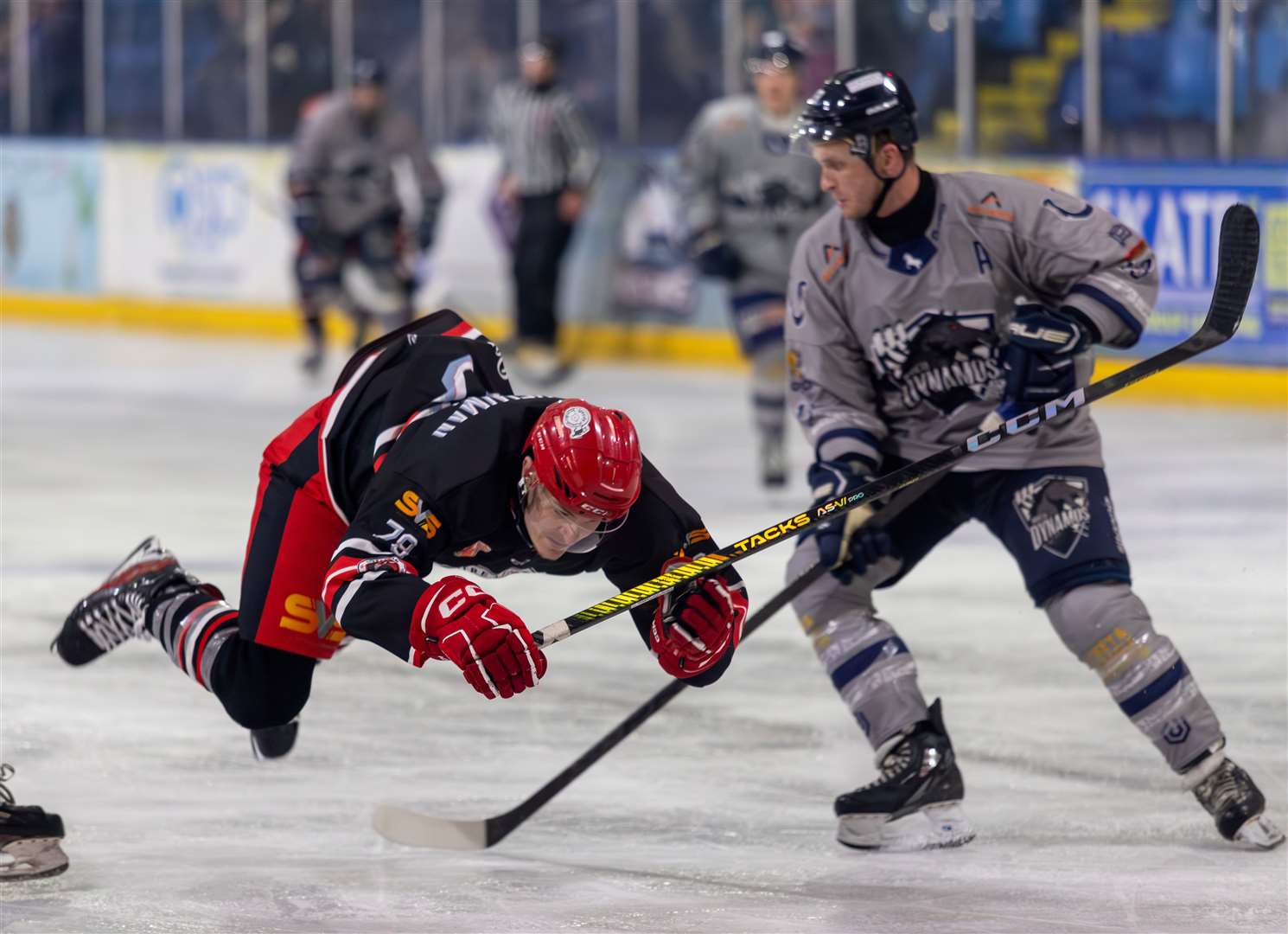 Action between Invicta Dynamos and Streatham Redhawks in the Southern Cup semi-final at Planet Ice, Gillingham Picture: David Trevallion