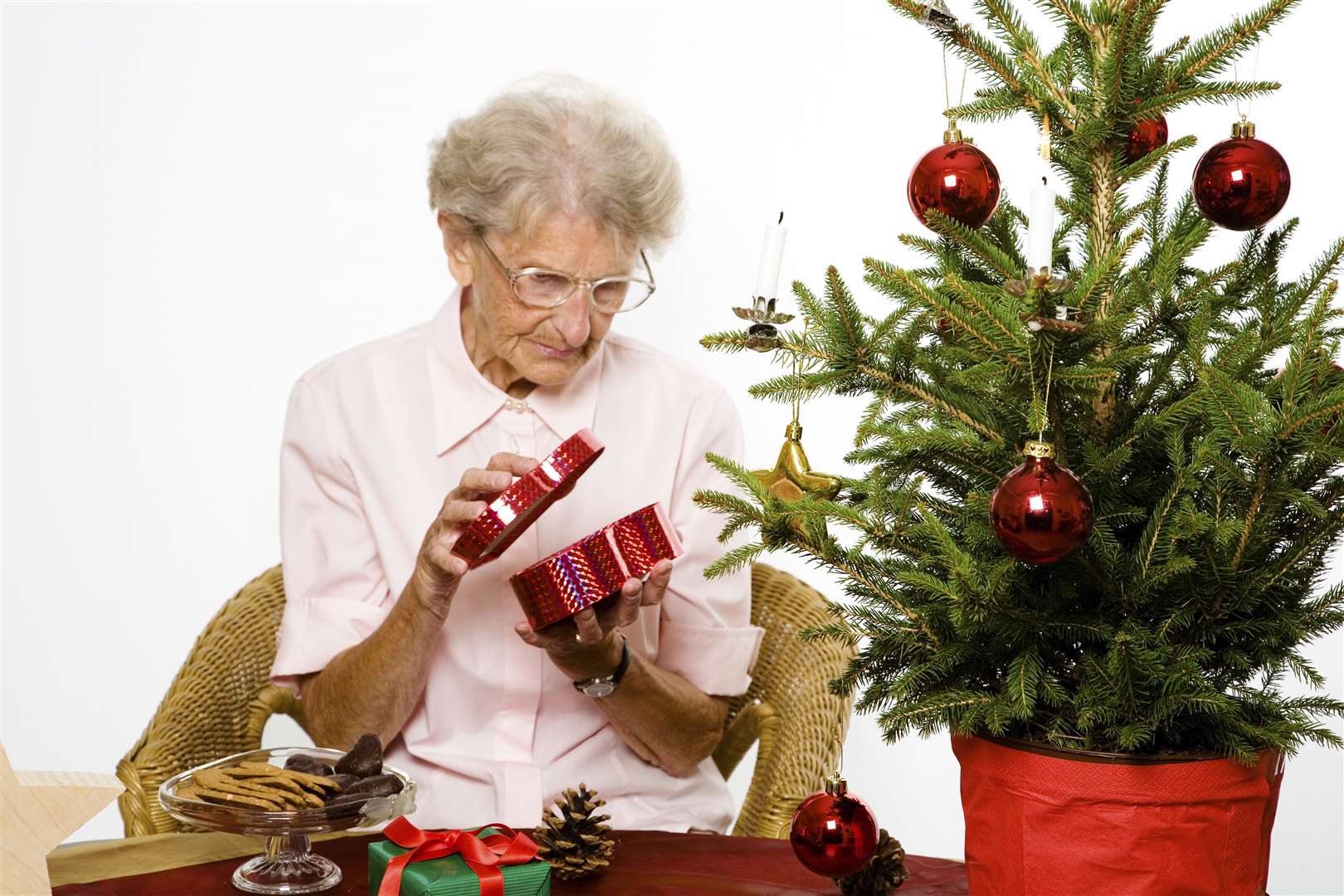 Sharing gifts can mean so much. Picture: Getty Images.