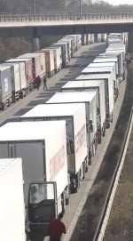 Lorries queuing during Stack operation