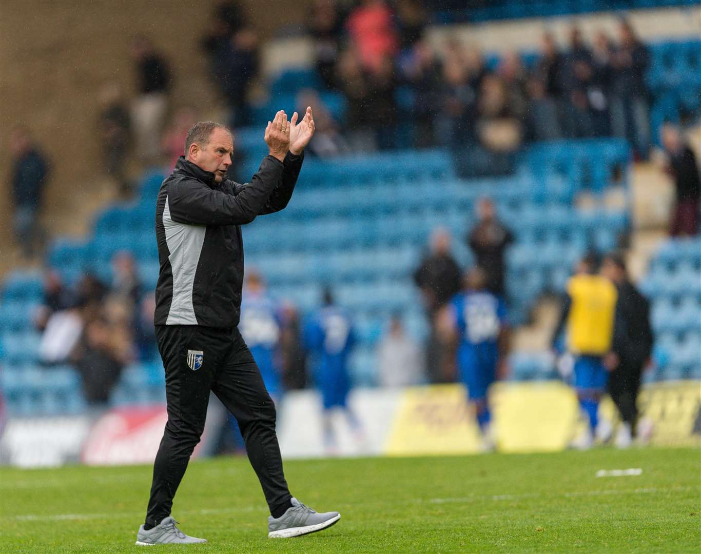 Manager Steve Lovell applauds the fans after defeat to Peterborough Picture: Ady Kerry