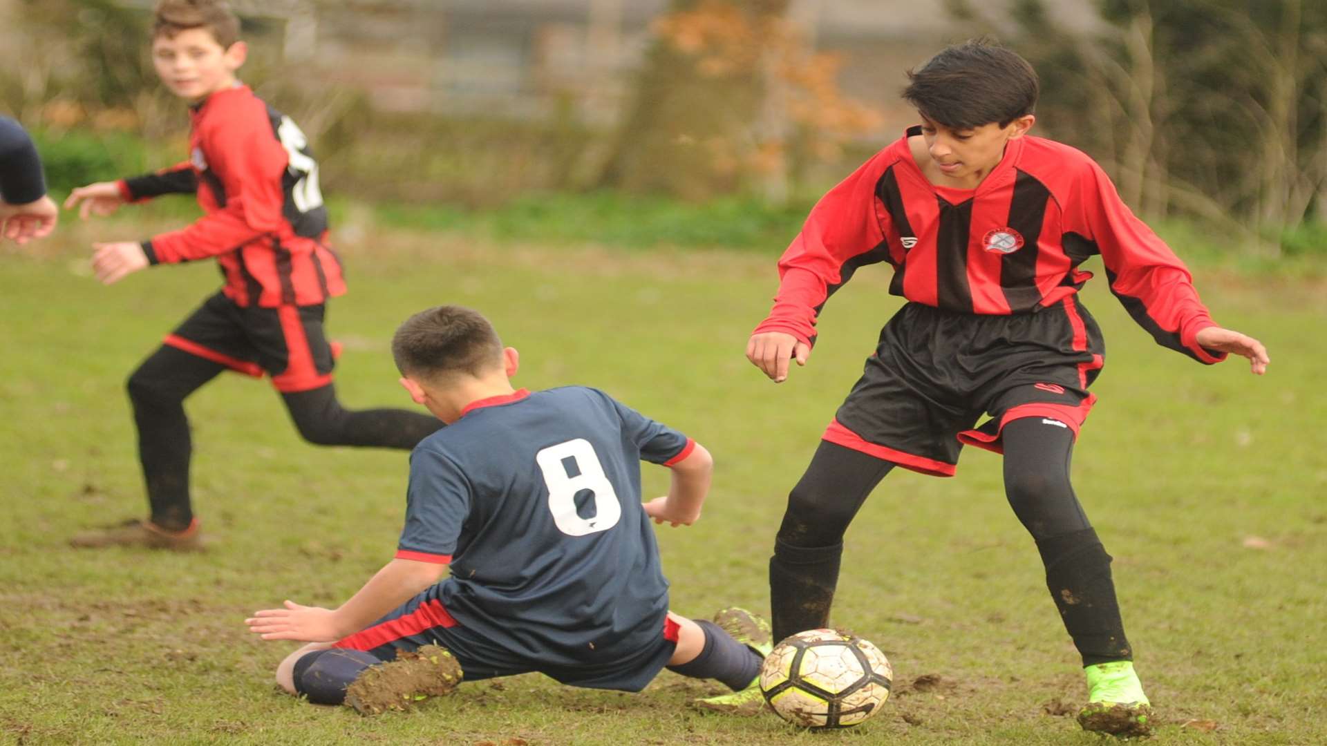 Meopham Colts Reds challenged by Hempstead Valley Colts in Under-12 Division 3 Picture: Steve Crispe