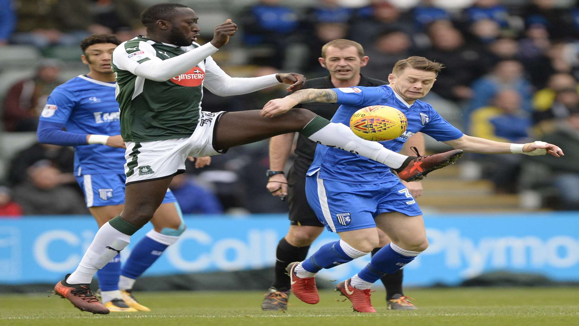 Mark Byrne tangles with Toumani Diagouraga Picture: Ady Kerry
