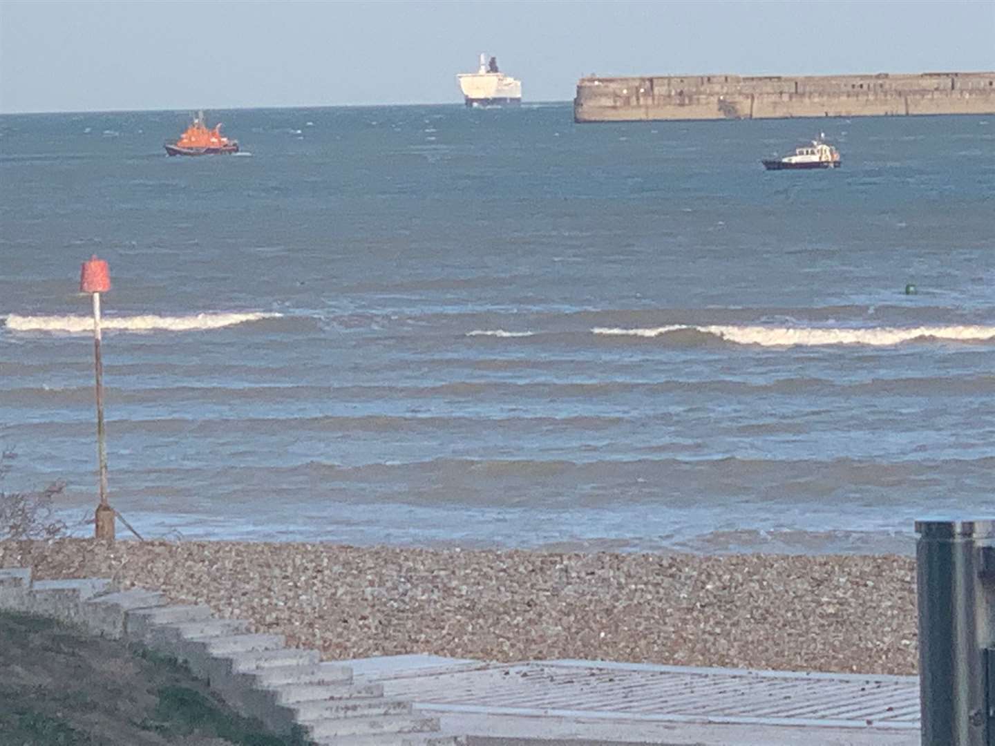 Coastguard boats are searching the harbour. Photo: LKJc