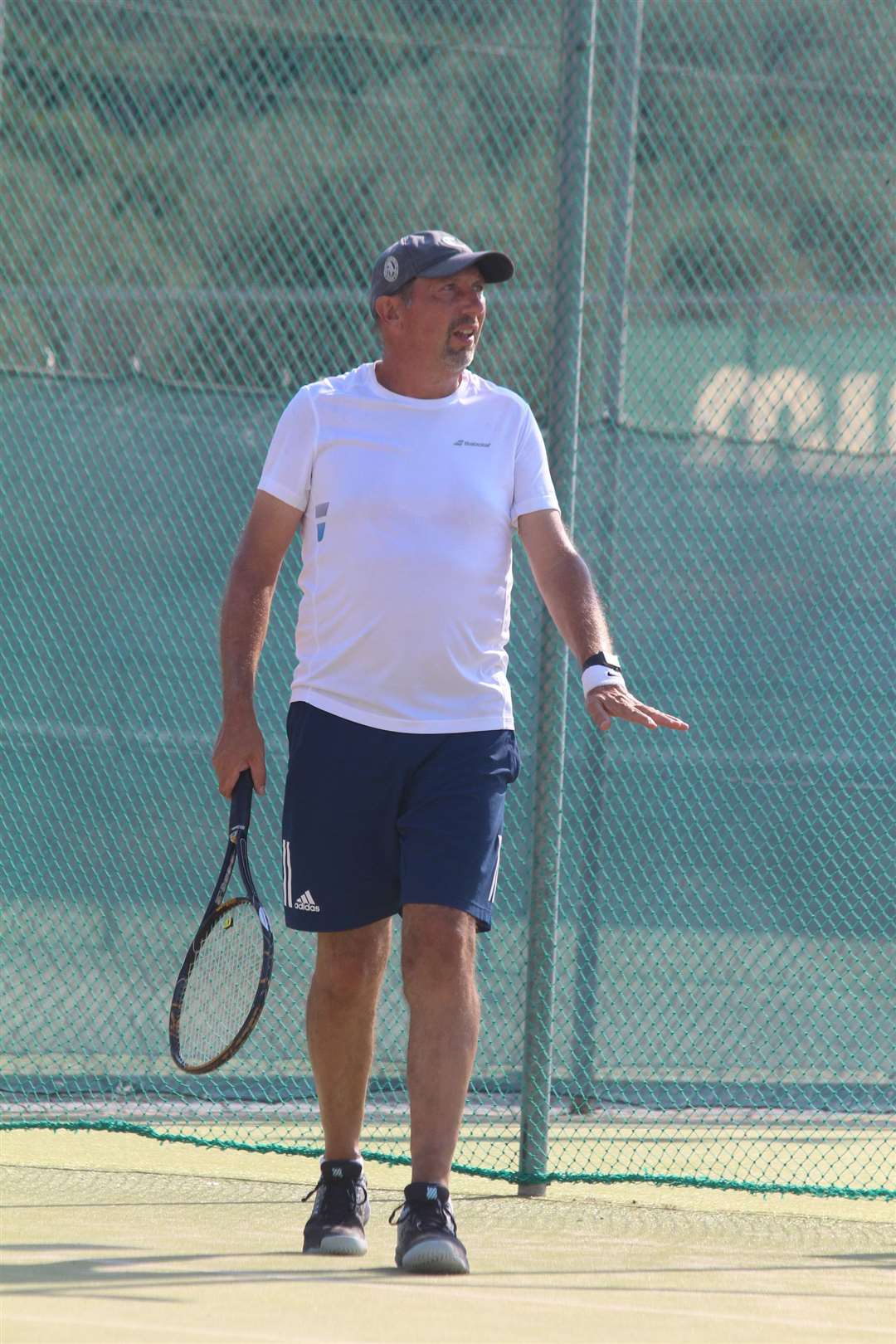 Phil Whittaker is holding a free session at Sandwich Tennis Club