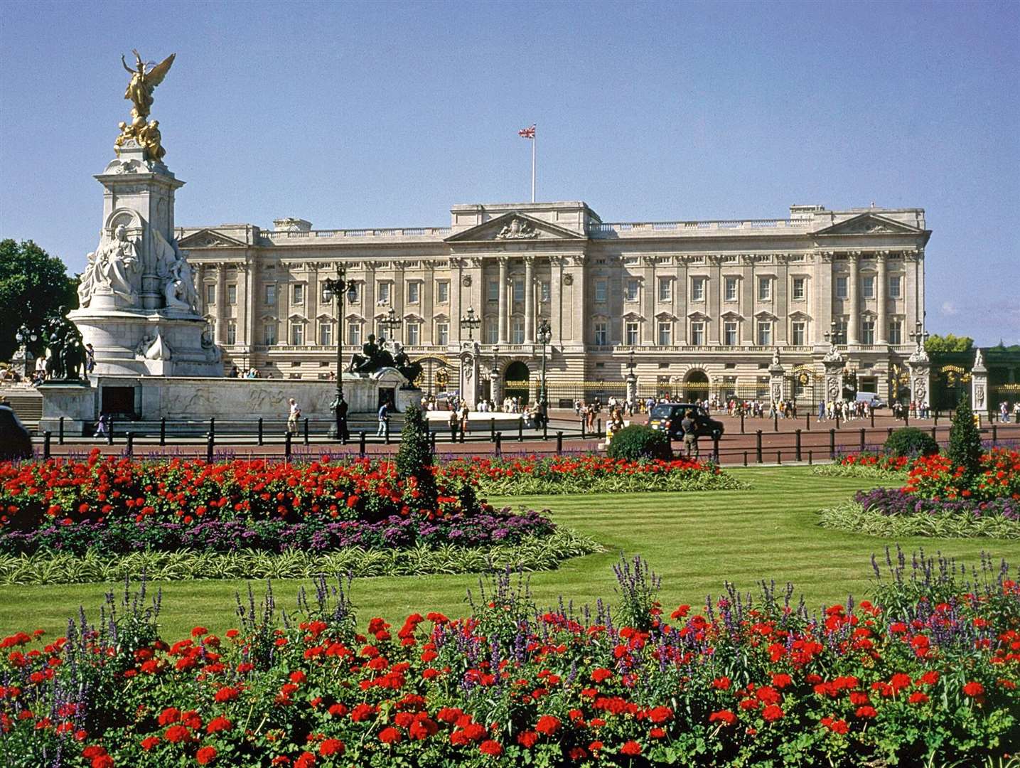The Queen was making the journey from Buckingham Palace to Horse Guards Parade when the incident took place