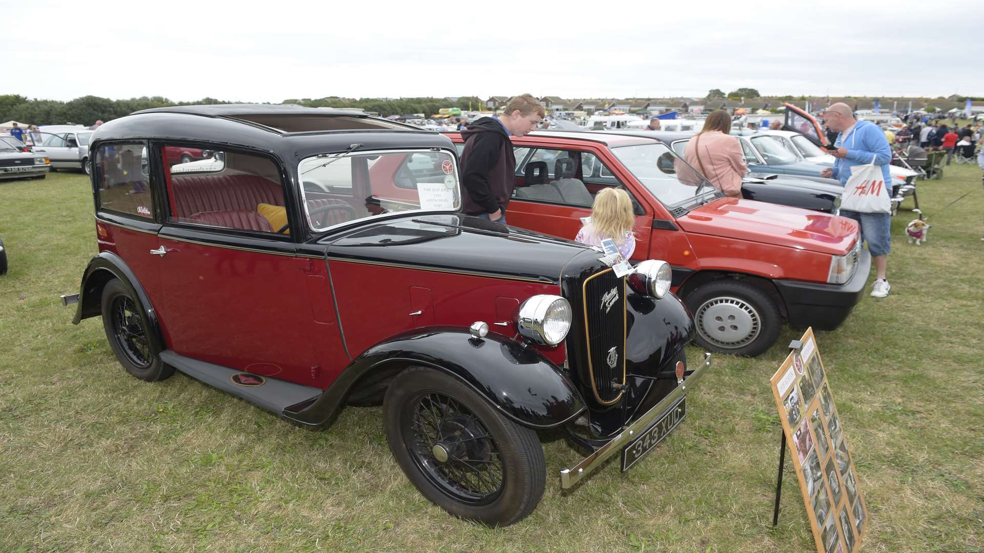 Cars at the Oh So Retro show last year. Picture: Tony Flashman
