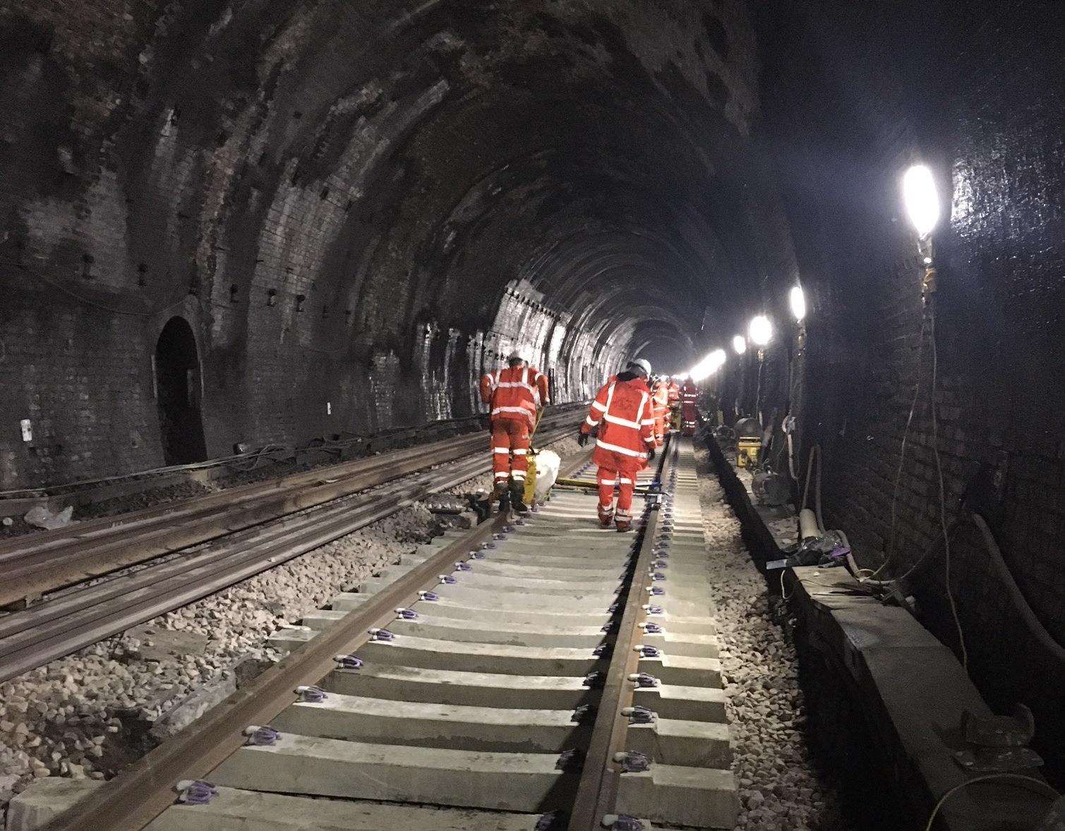 Work continues in Sevenoaks Tunnel (3855976)