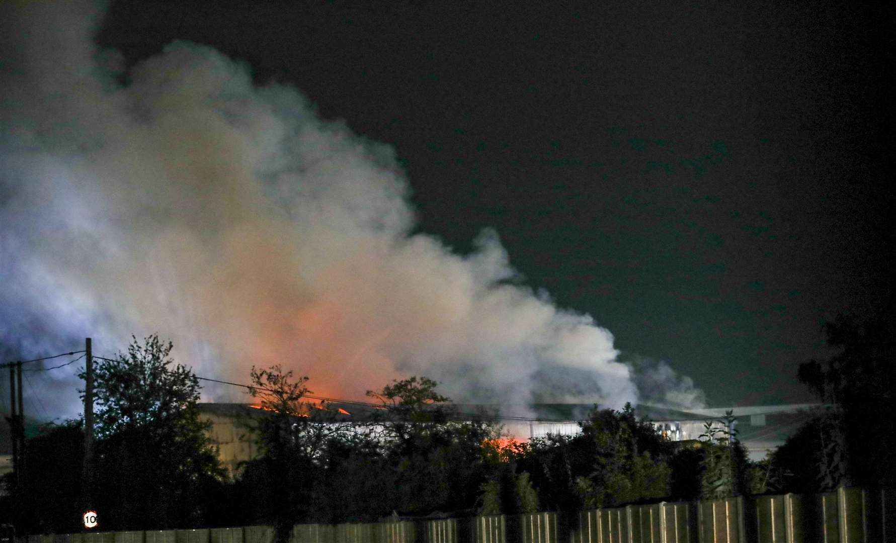 The fire at the Eurolink industrial estate in Sittingbourne. Picture: UKNIP (51636166)