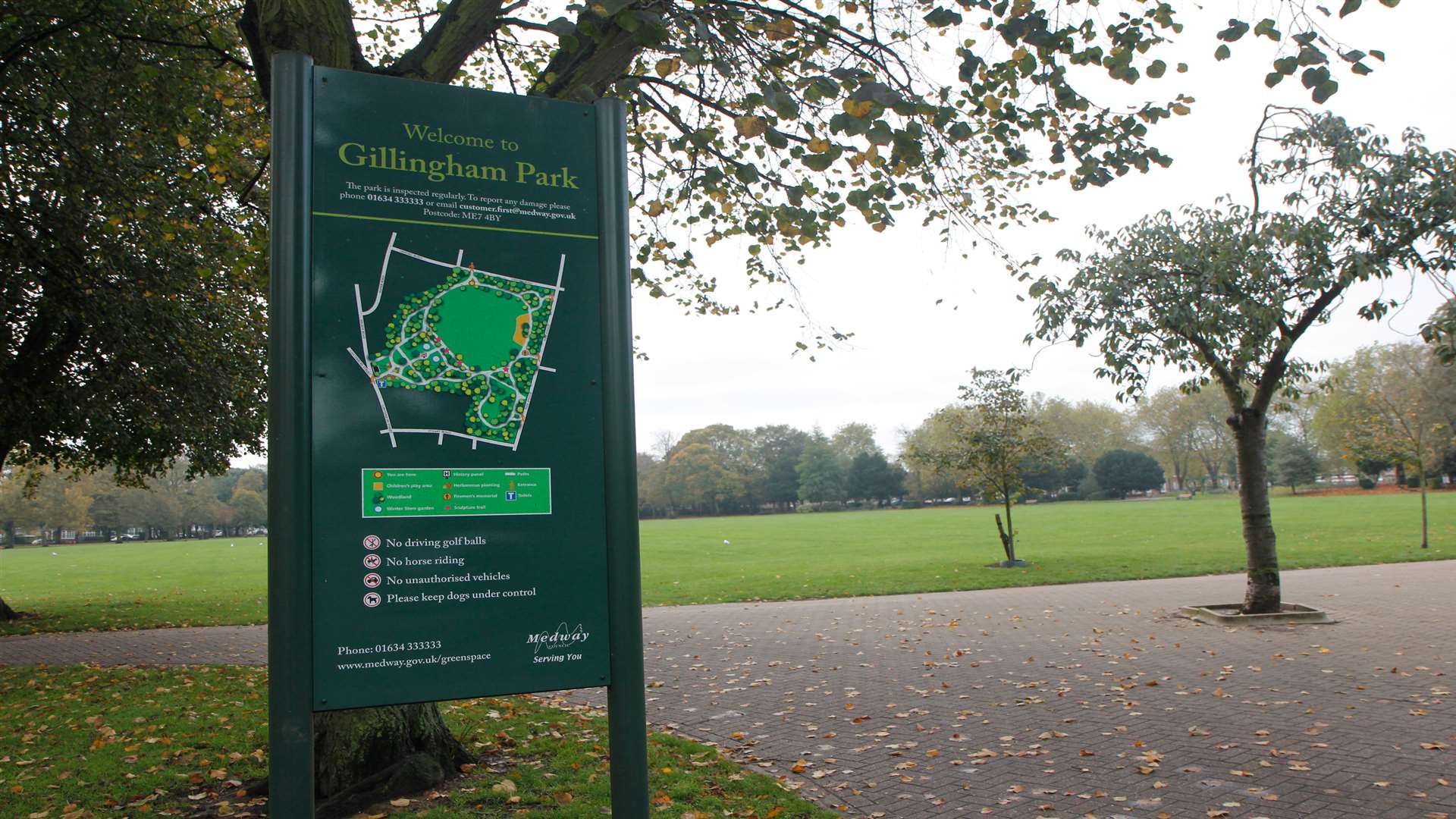 The robbery happened in Gillingham Park