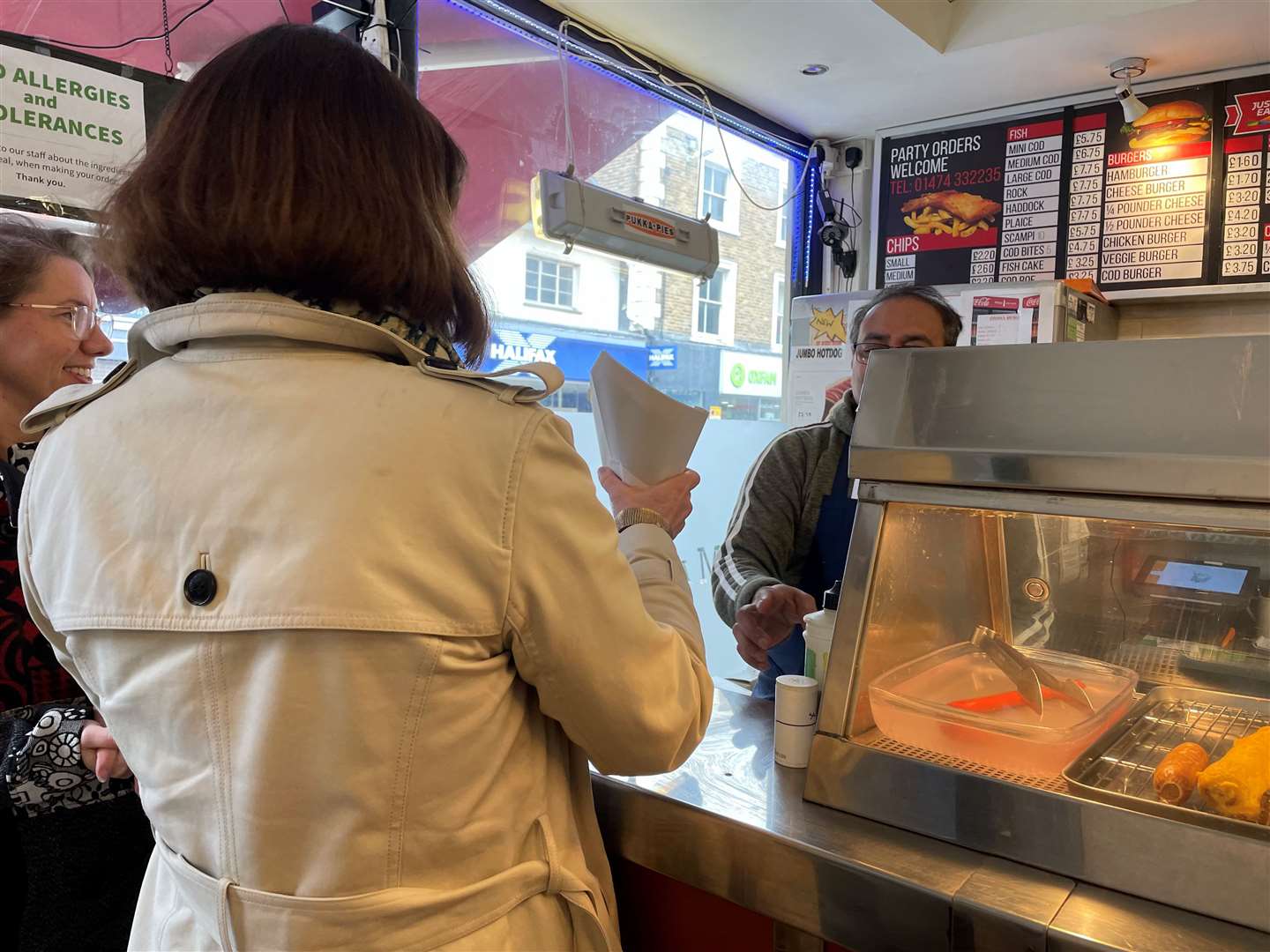 Rachel Reeves visited The Marlin Plaice to get some chips and speak to the owner