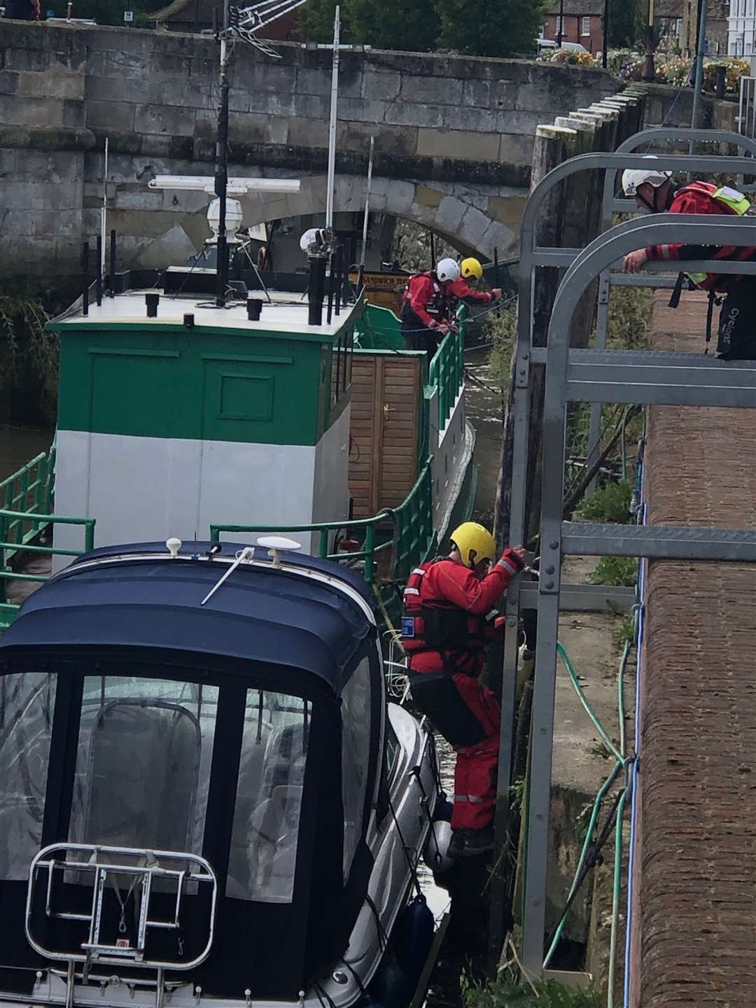 Search & Rescue Teams recommence the search in Sandwich for the missing six-year-old. Picture: Stewart Baird (15398404)