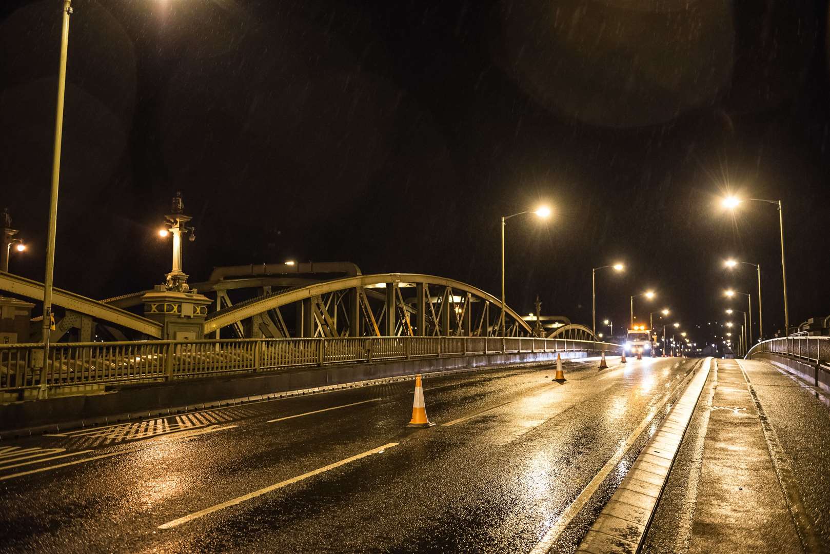 The New Bridge at night (10005789)