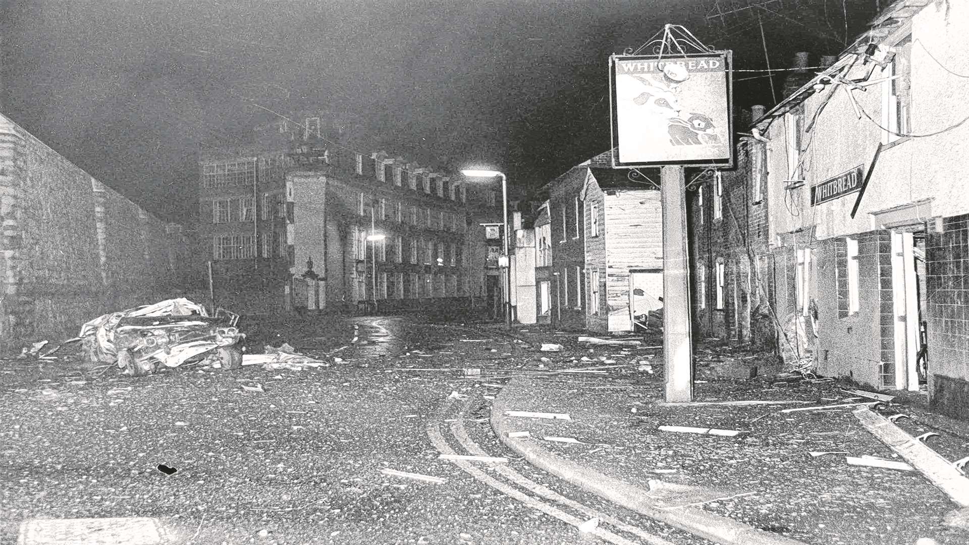 Bombing of the Hare & Hounds public house, Maidstone - 25th September, 1975