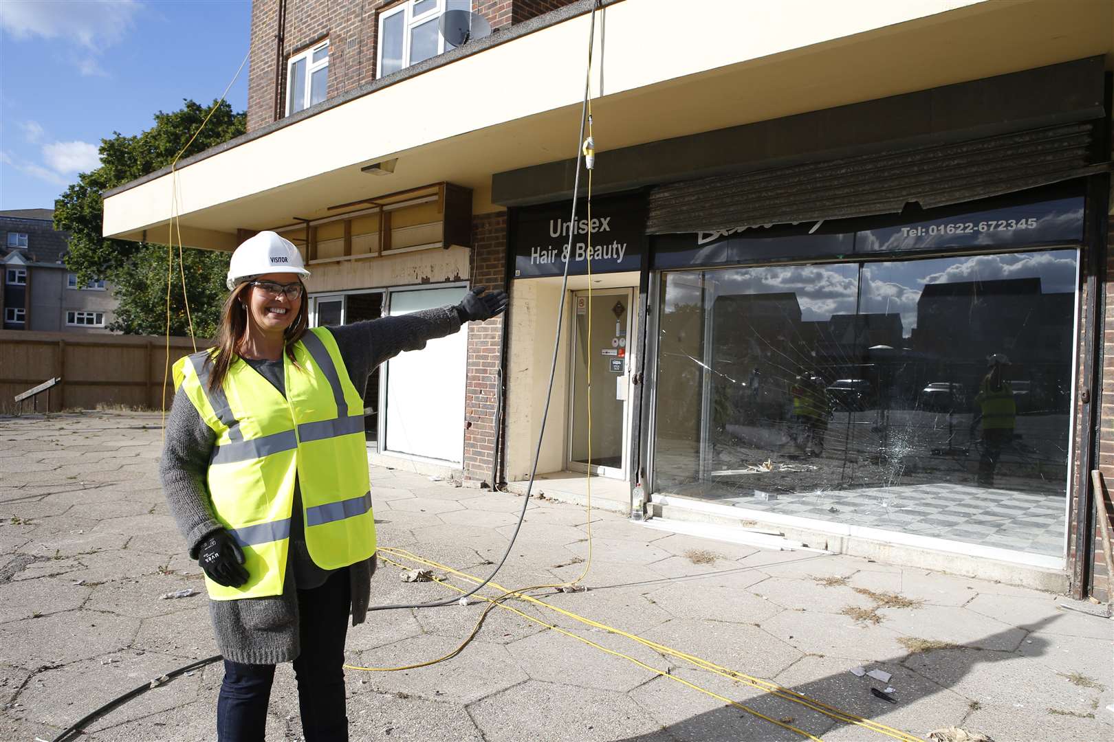 Angela Raper saying goodbye to her hair salon in Park Wood after trading there for 15 years