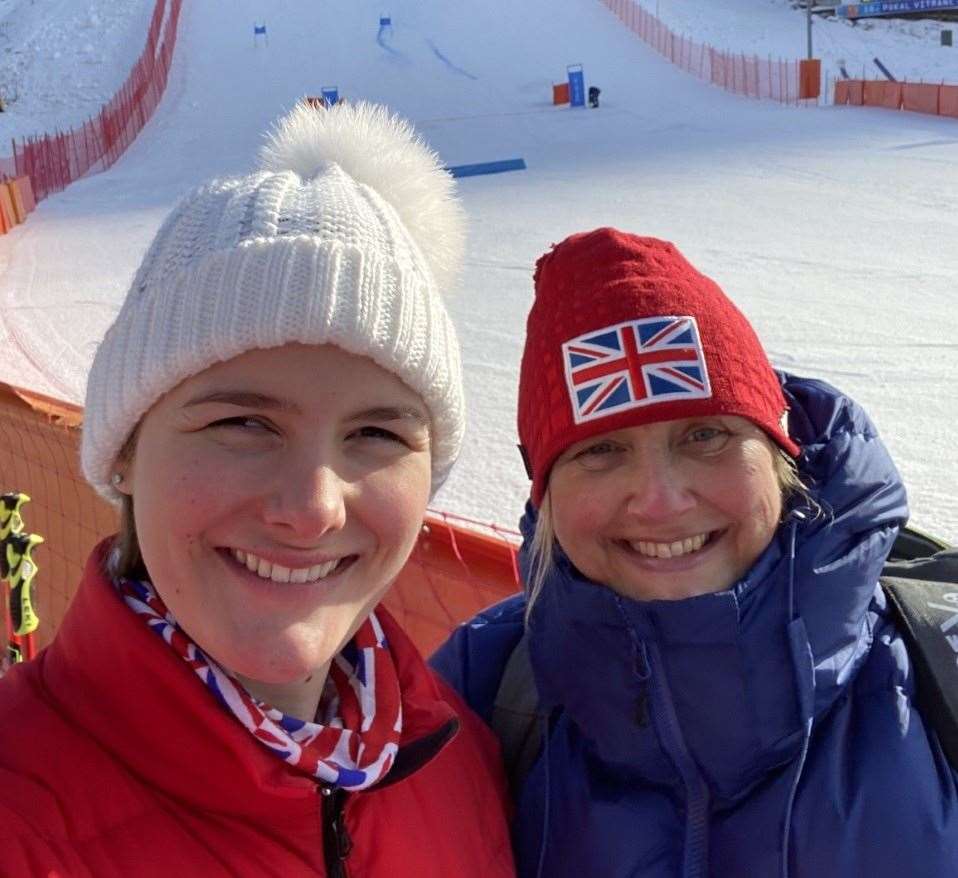 Canterbury para-skiing star Millie with mum Suzanne Knight (35969997)