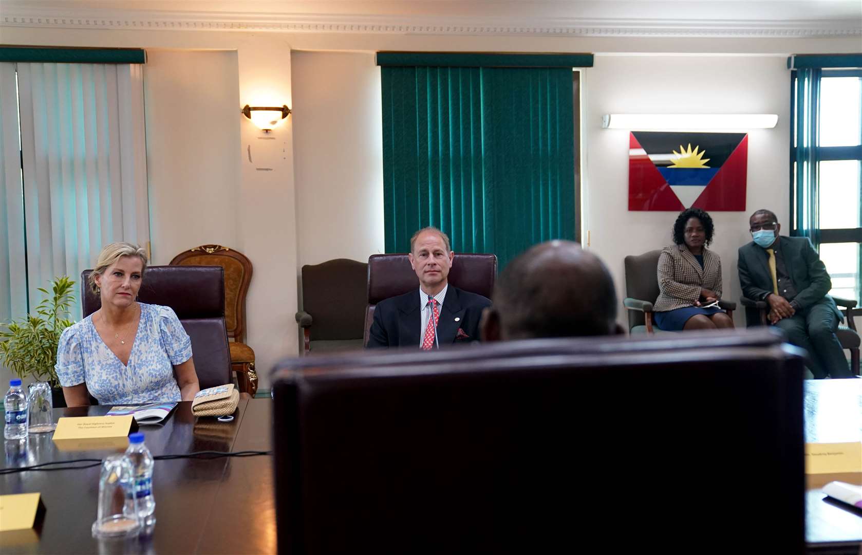 Edward and Sophie meet Gaston Browne, Prime Minister of Antigua and Barbuda (Joe Giddens/PA)