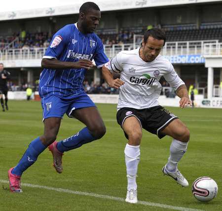 Frank Nouble chases down an opponent