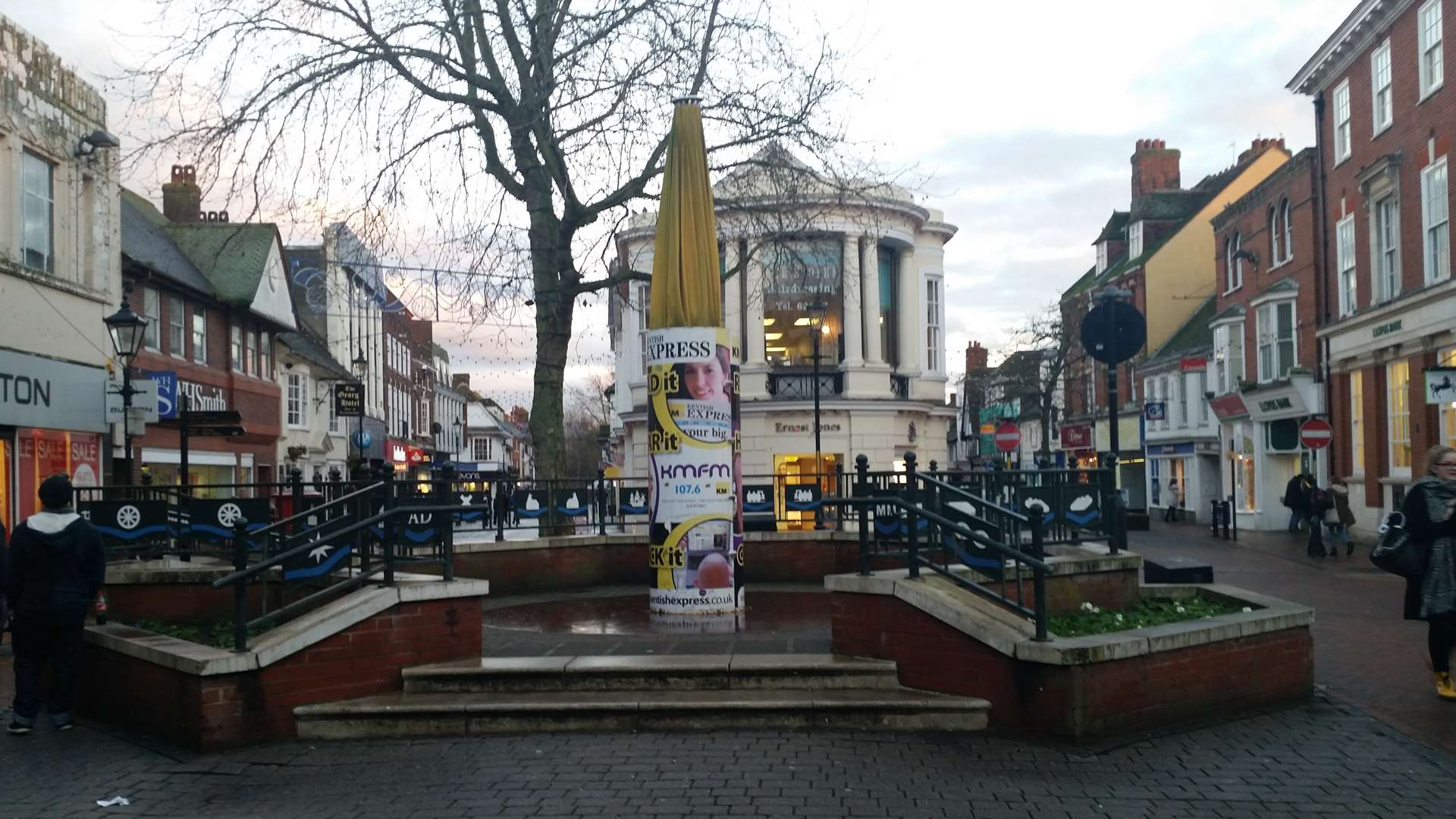 The existing Ashford High Street bandstand