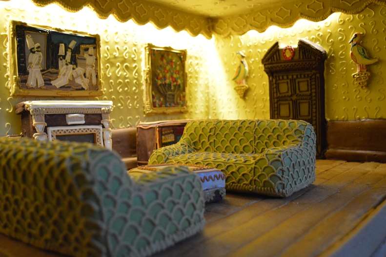 The yellow silk drawing room in the doll's house