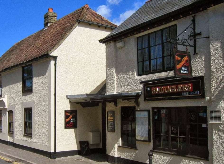 The Smugglers is closed for food following a kitchen fire