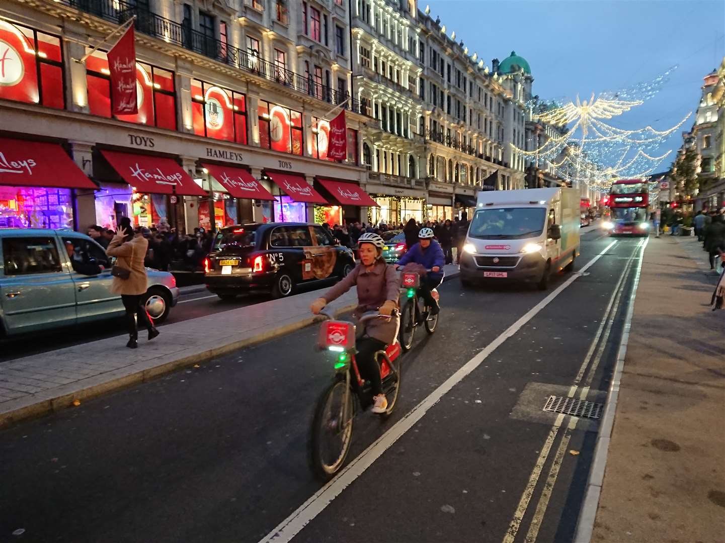As the early evening set in, Hamleys lit up Regent Street