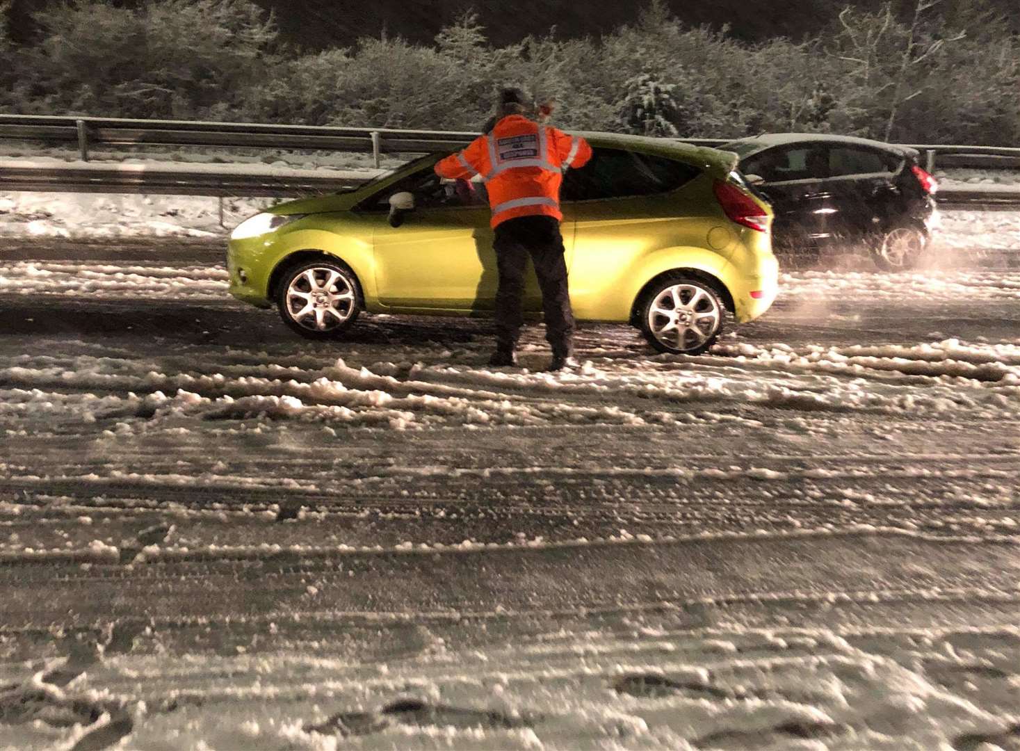 South East 4x4 Response worked through the night to help drivers across the county (6927707)