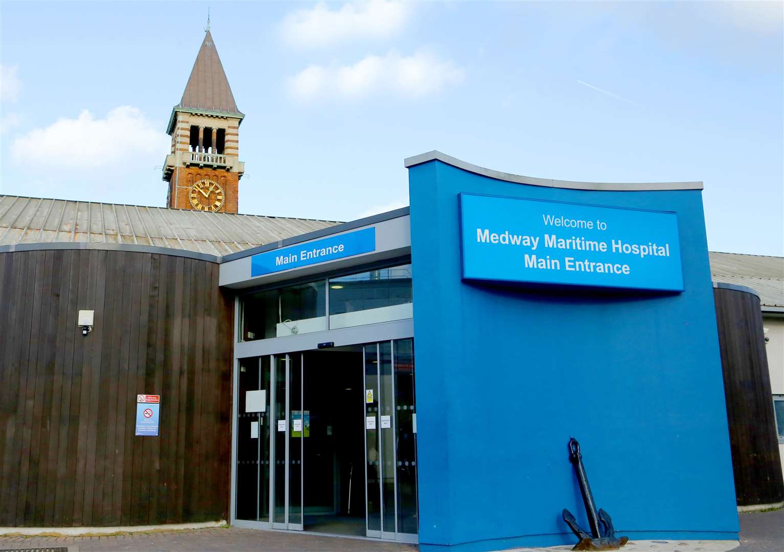 The search for a new permanent chief executive at Medway Maritime Hospital is ongoing