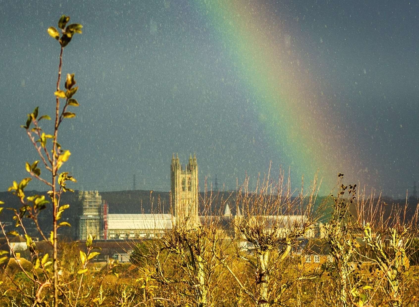 Stuart Dodd was on hand to snap this picture perfect moment overlooking Canterbury Cathedral