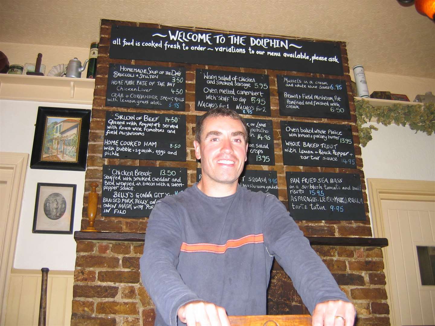 Peter Mickleburgh, landlord of The Dolphin, pictured in 2004 when he took over the pumps at the popular boozer. (14964539)