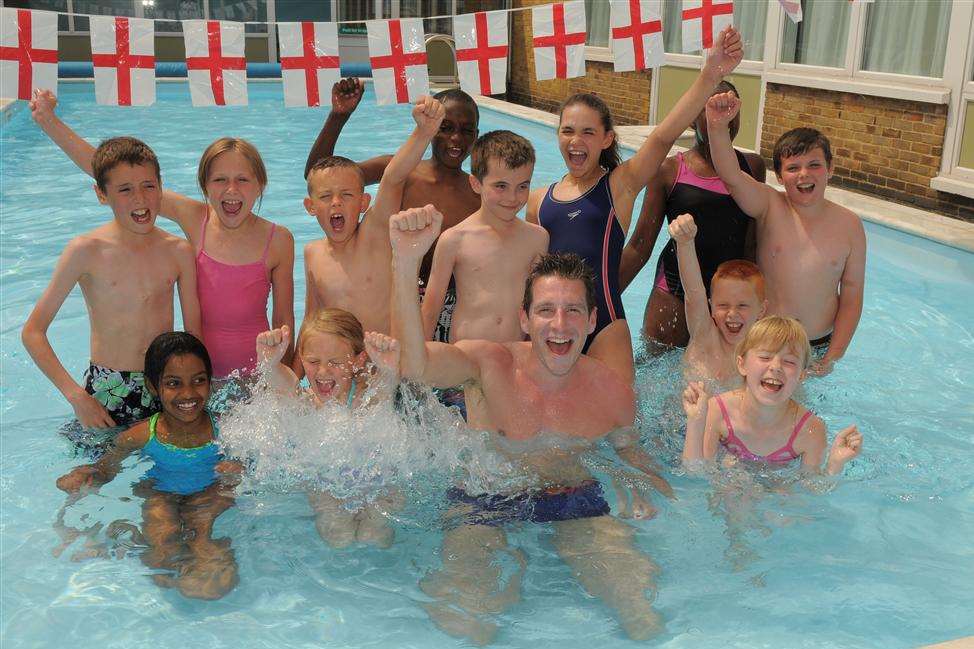 Olympic Swimmer Chris Cook with Brent Primary School pupils