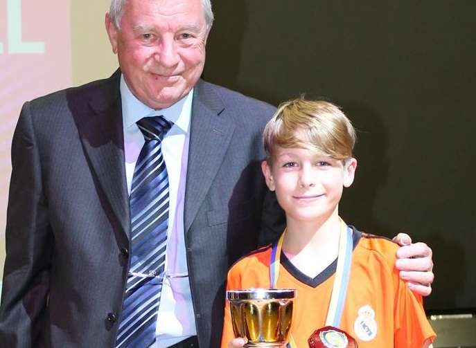 Paul Taylor, chairman of the board of trustees, with Tom Ayres who won the under 13 boys' 10 mile race