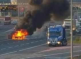 The car fire on the M25. Picture: @vikroam