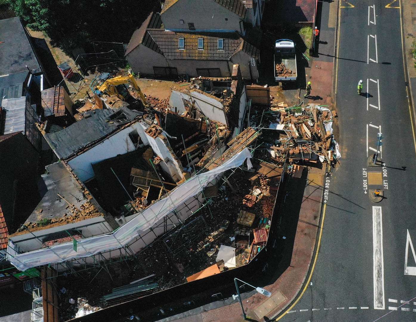 The aftermath of the building collapse in Welling. Image from UKNIP