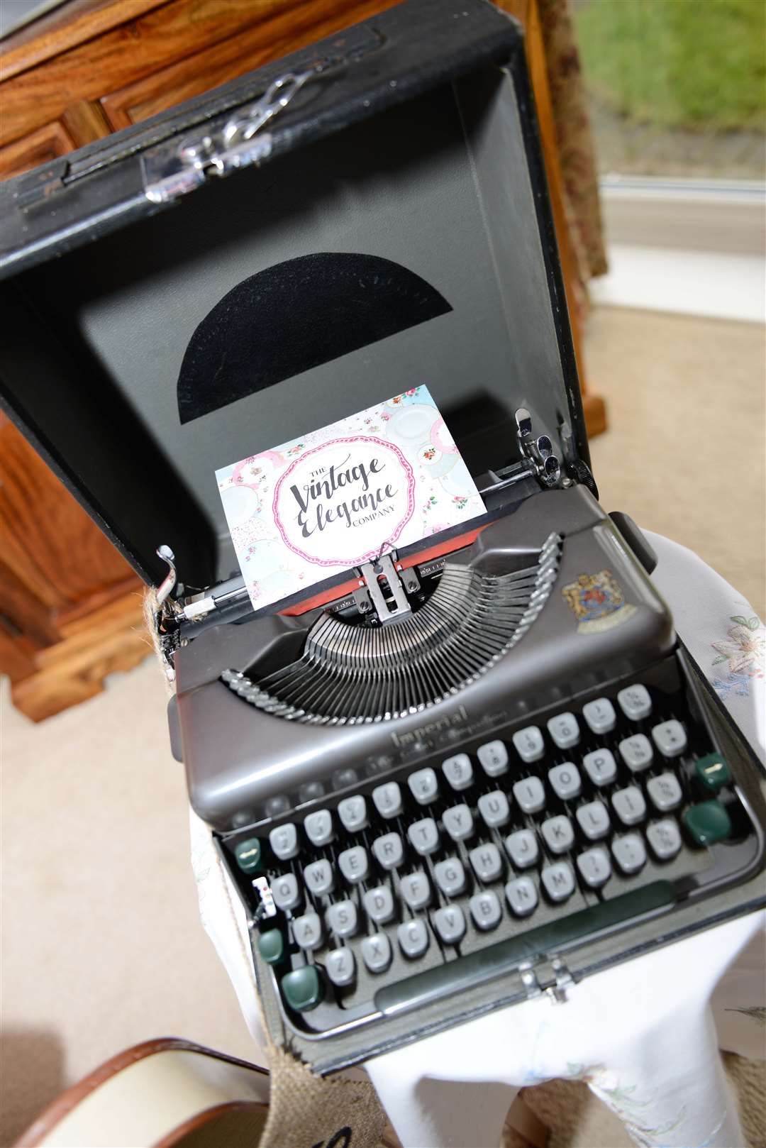 An vintage typewriter for decoration