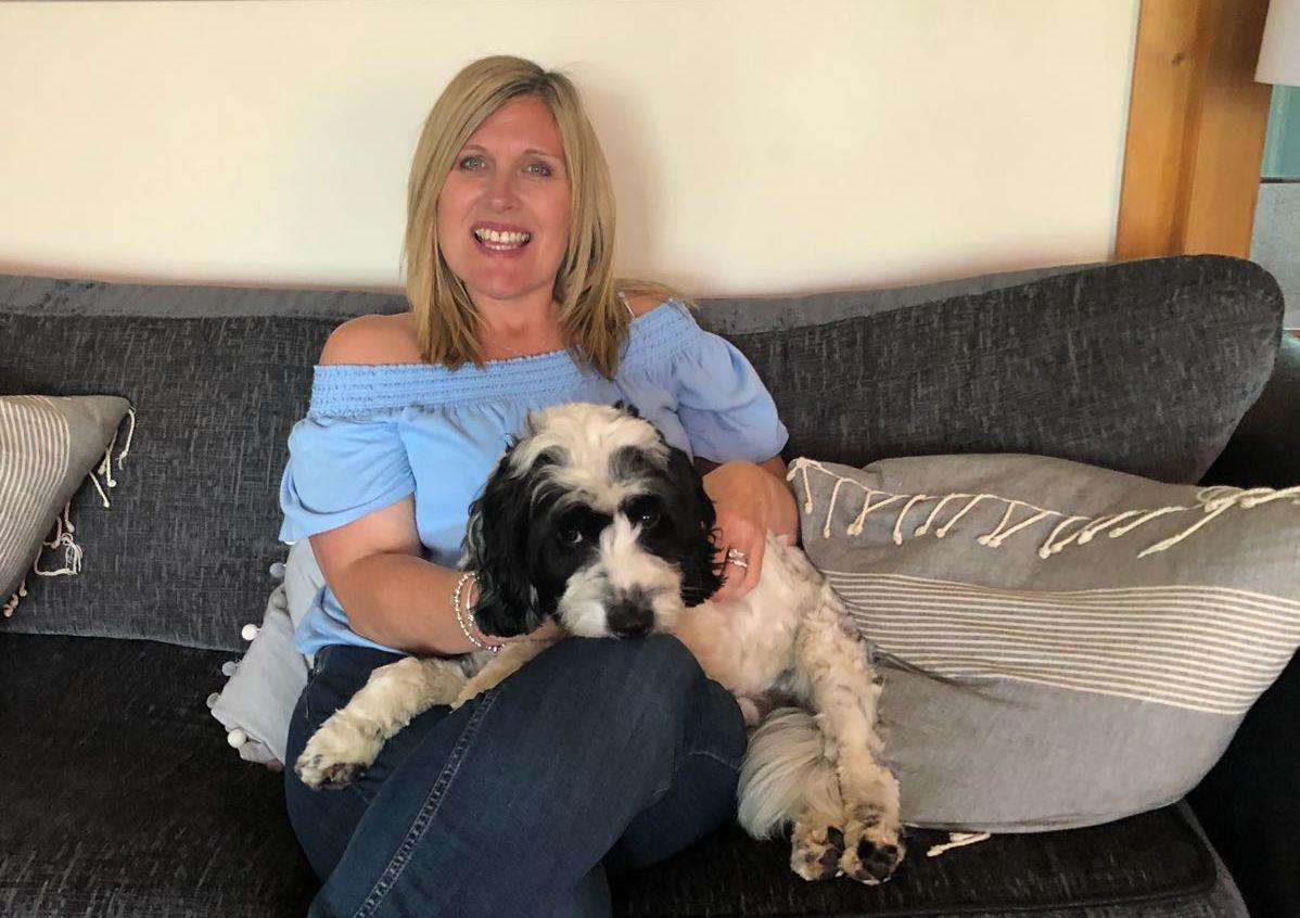 Tracy Hazelden and her dog Teddy (2580577)