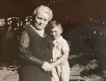 Gordon White and his great aunt, Rhoda George