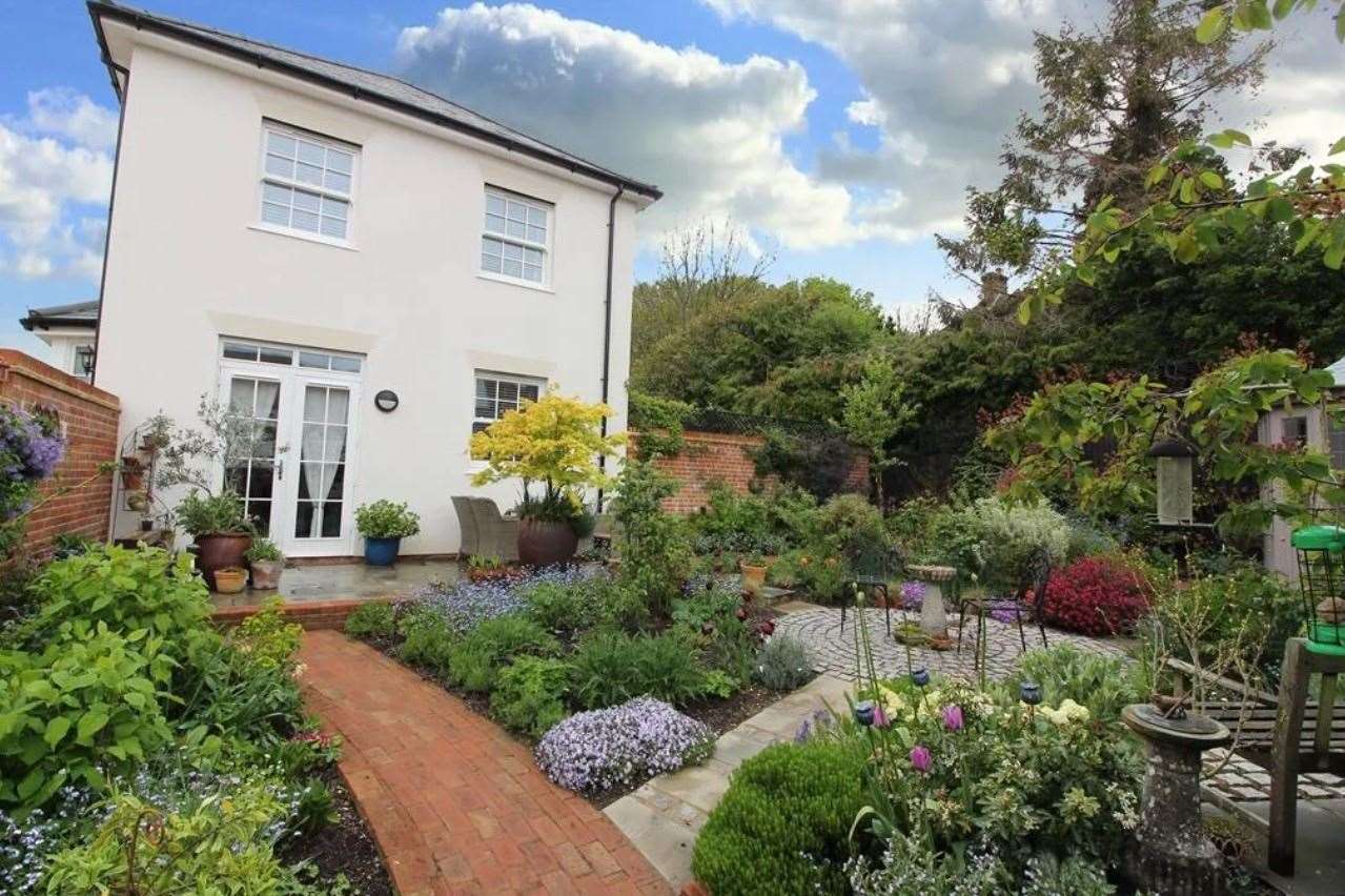 The landscaped garden with summer house. Picture: Zoopla / Hunters