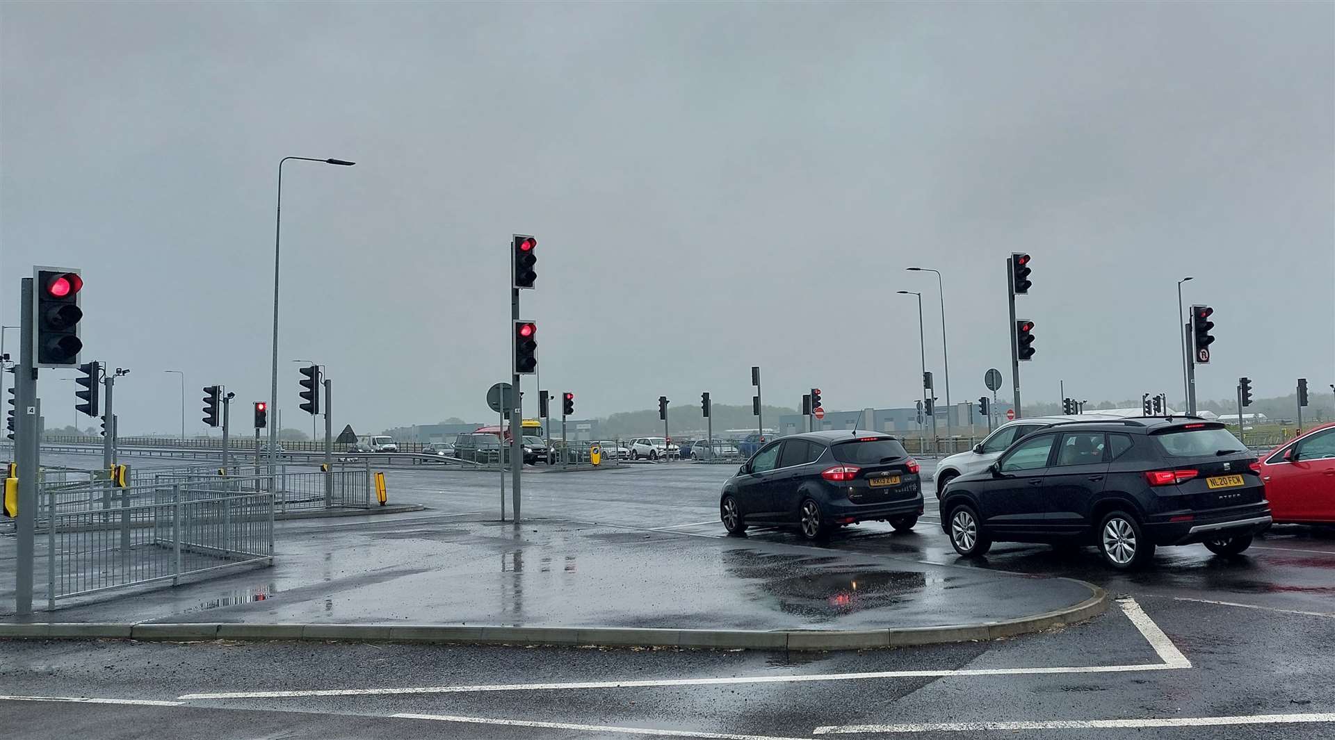 Four-way traffic lights have replaced the Orbital Park roundabout
