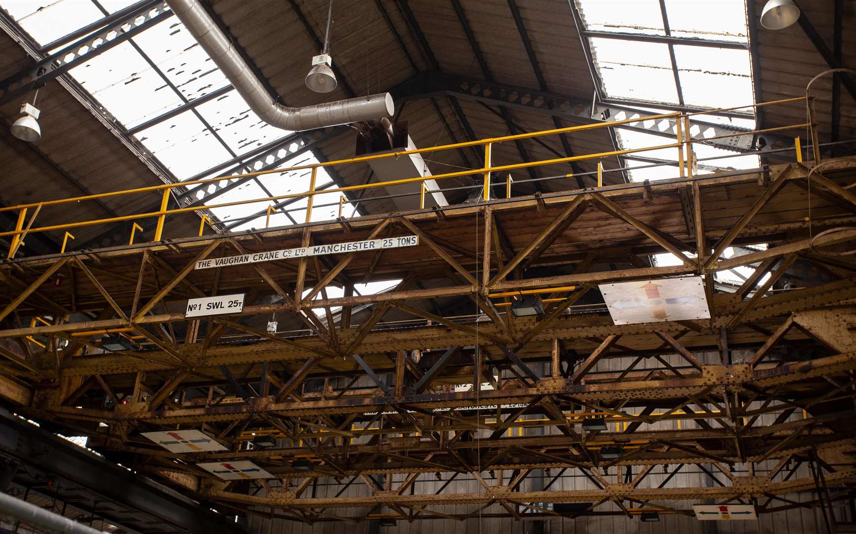 Overhead cranes were used to move wheelsets and bogies around the workshop