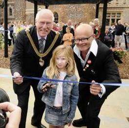 Harry Hill opens Whitstable Castle and grounds.