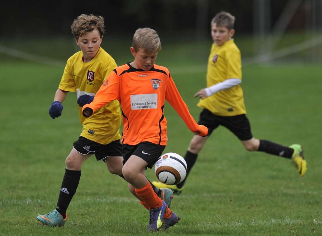 Lordswood Youth Tigers under-12s take on Thamesview United under-12s on Sunday. Picture: Tony Flashman FM3479344